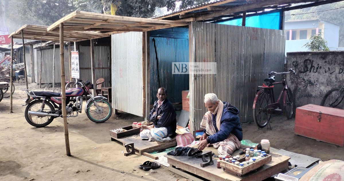 সওজের জমিতে মেম্বারের ‘সমাজসেবা’