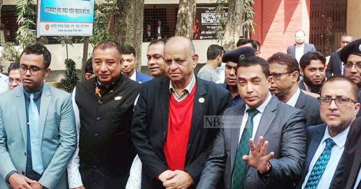 হাসপাতালের-মেঝেতে-আর-যাতে-চিকিৎসা-নিতে-না-হয়-ব্যবস্থা-হচ্ছে-স্বাস্থ্যমন্ত্রী