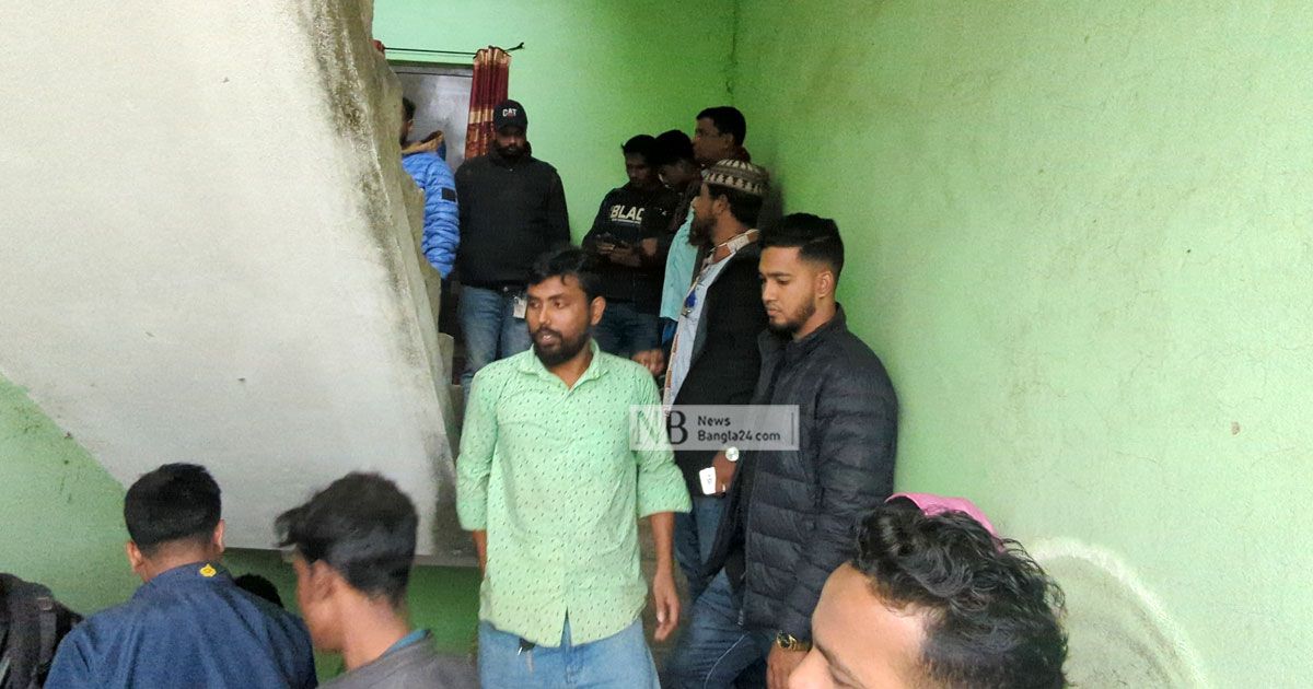 বন্ধ-ঘরের-মেঝেতে-সাবেক-স্ত্রীর-রক্তাক্ত-মরদেহ-ফ্যানে-ঝুলছিল-স্বামী