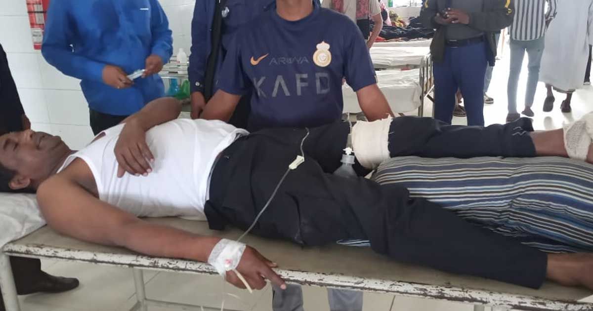 নিজের শর্টগানের গুলিতে বিদ্ধ কনস্টেবল 
