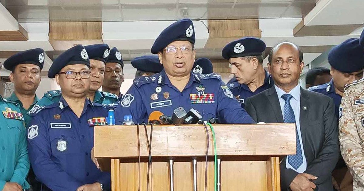 ঘুমধুম-সীমান্তে-বিজিবির-সঙ্গে-কাজ-করছে-পুলিশ-আইজিপি