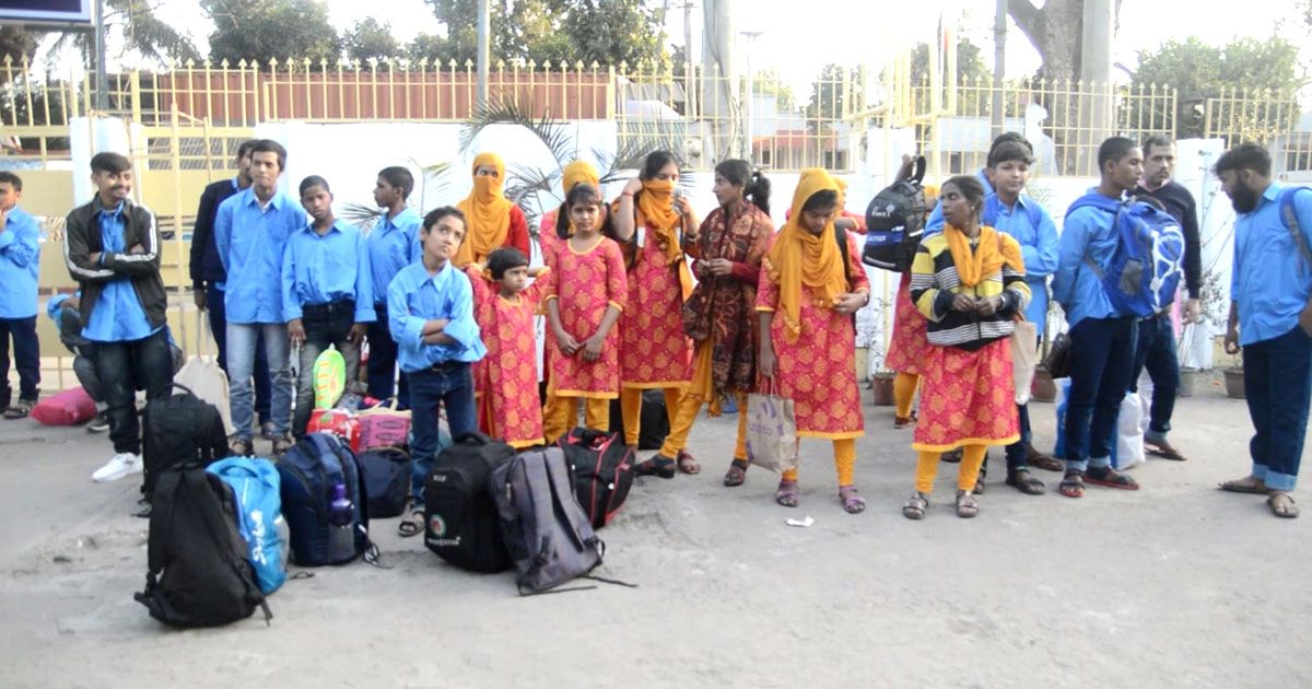 ভারতে-সাজাভোগ-শেষে-দেশে-ফিরল-২৫-নারী-পুরুষ-ও-শিশু