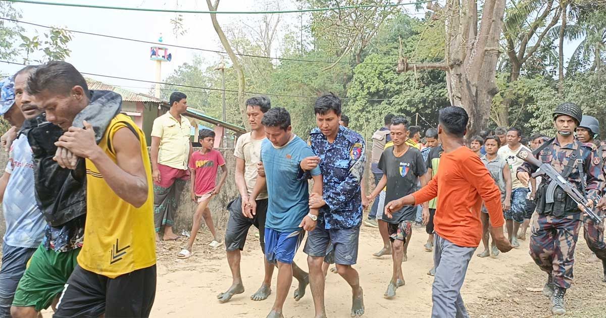 মিয়ানমা‌রের সেনাদের সমুদ্র পথে ফেরত পাঠানোর প্রক্রিয়া চলছে