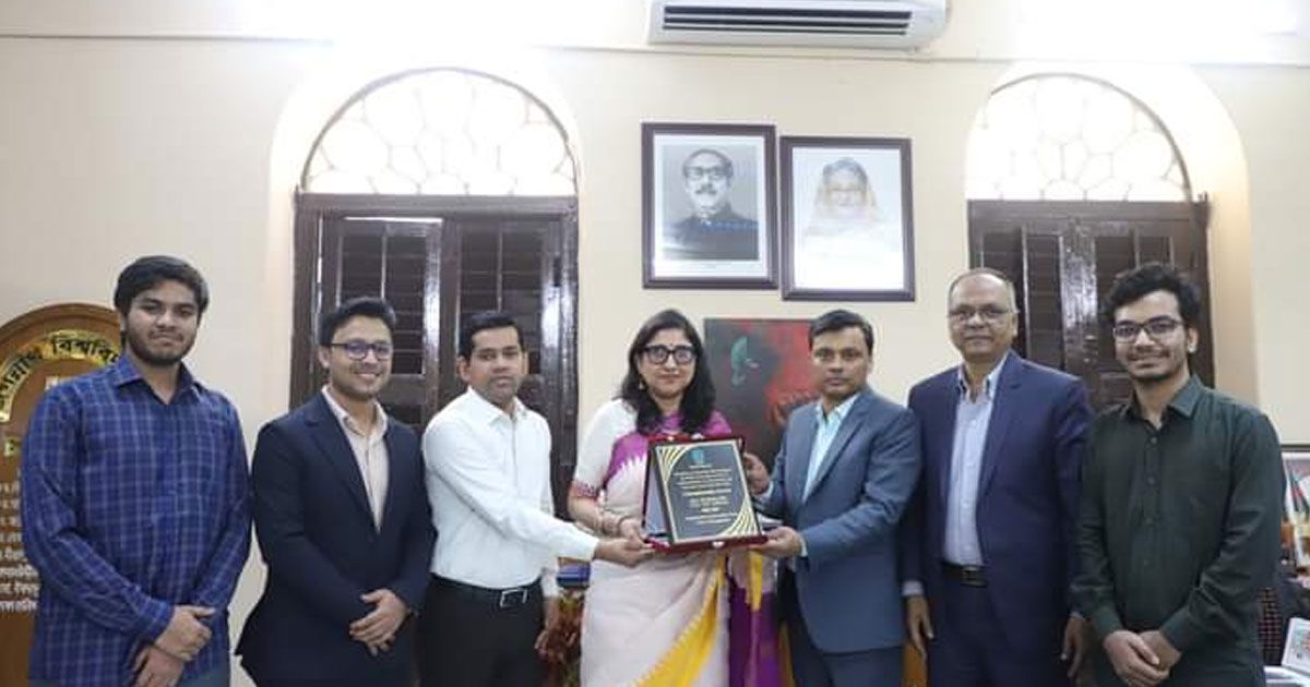 ইউজিসির ইনোভেশন শোকেসিংয়ে চ্যাম্পিয়ন জবি