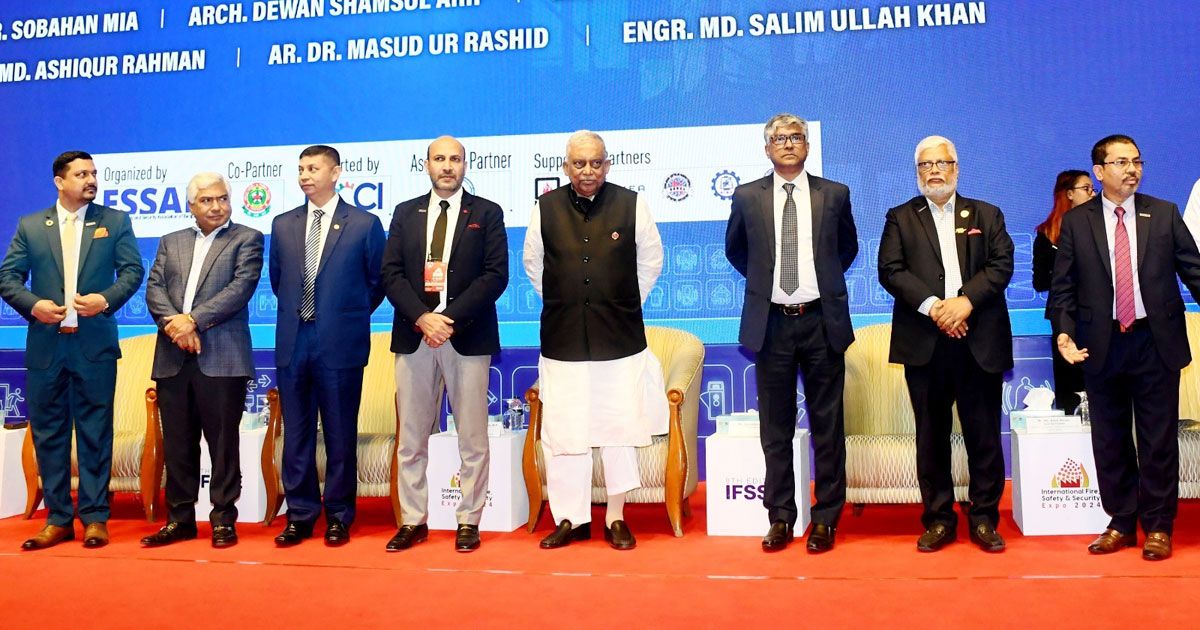 অগ্নি নিরাপত্তায় ১৩ প্রতিষ্ঠান ও ৫ ব্যক্তিকে ইসাবের সম্মাননা