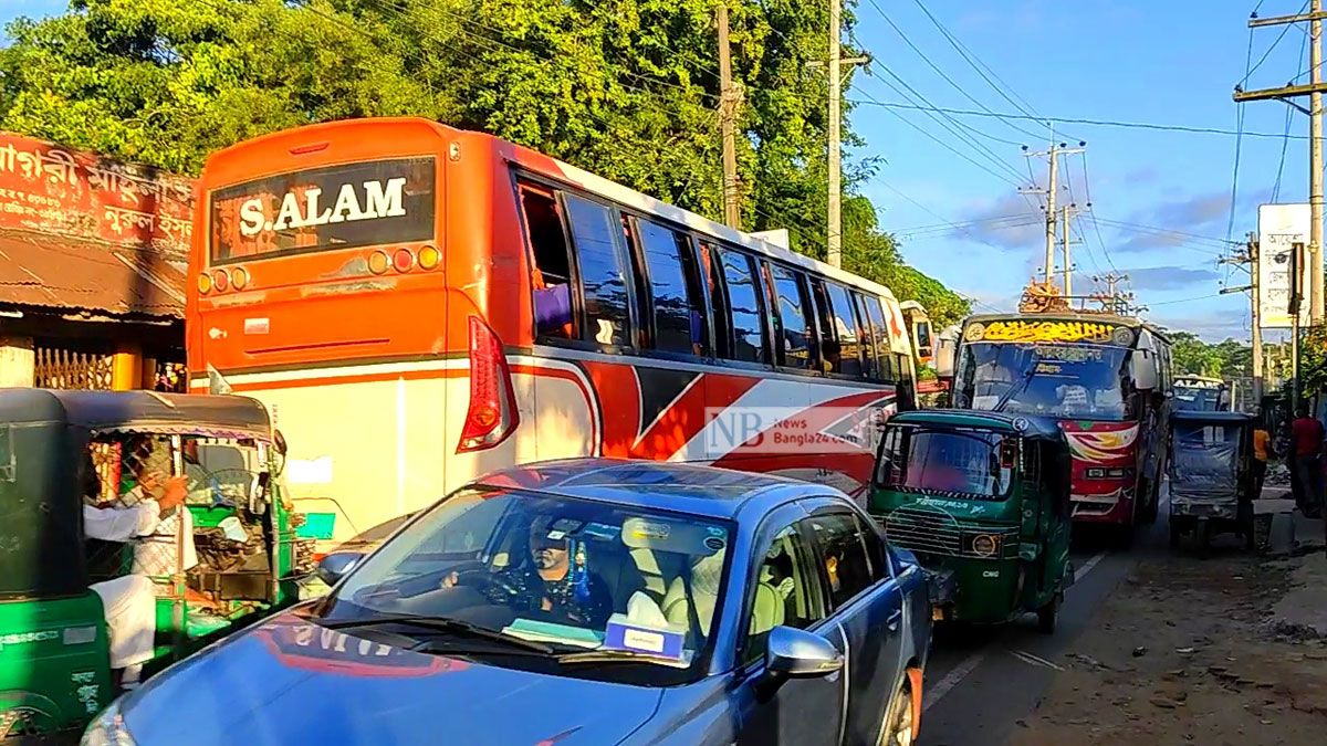 যানজটে নাকাল বাঁশখালীর এসএসসি পরীক্ষার্থীরা