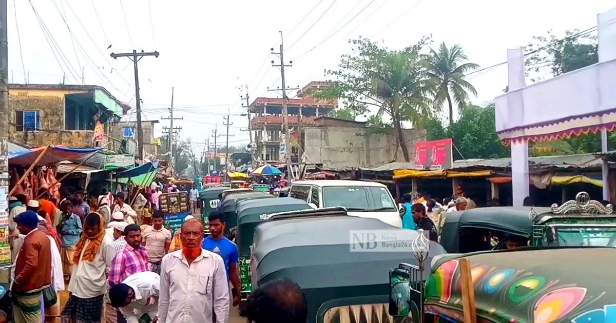 যানজটে নাকাল বাঁশখালীর এসএসসি পরীক্ষার্থীরা