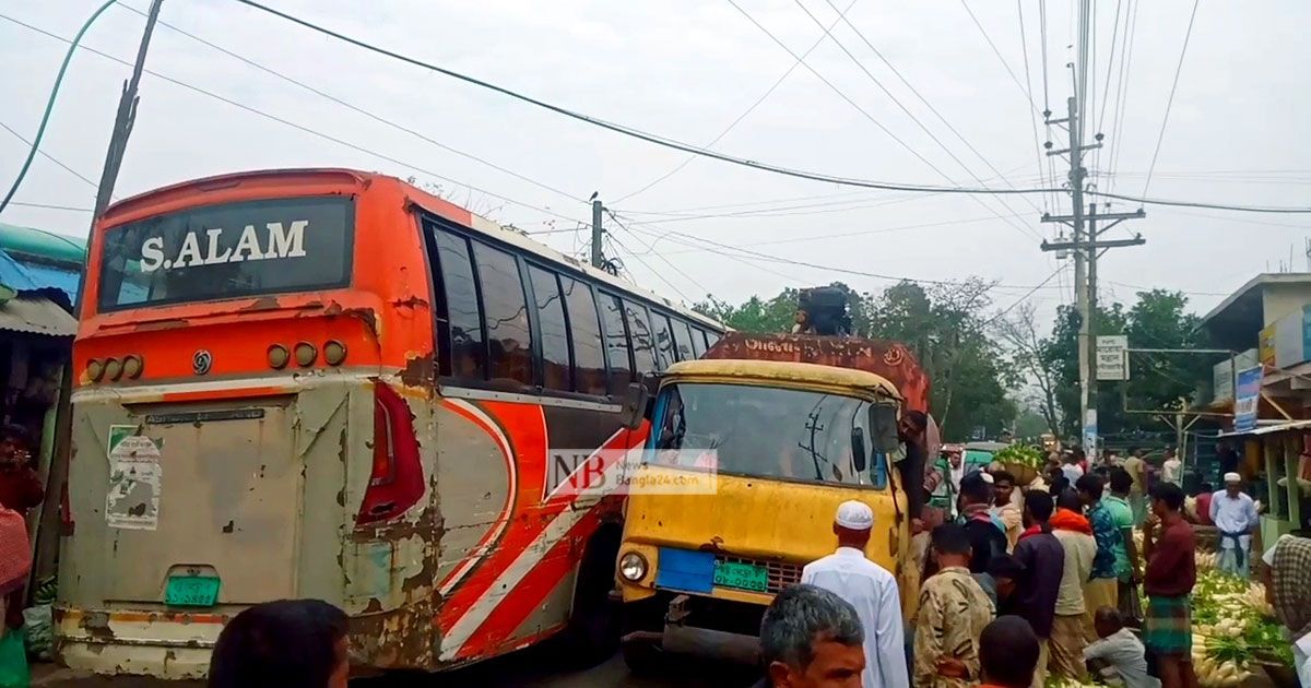 যানজটে নাকাল বাঁশখালীর এসএসসি পরীক্ষার্থীরা