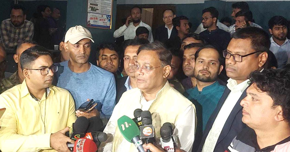 বিশৃঙ্খলা-করতে-গণতন্ত্র-মঞ্চ-পুলিশের-ওপর-চড়াও-হয়-পররাষ্ট্রমন্ত্রী