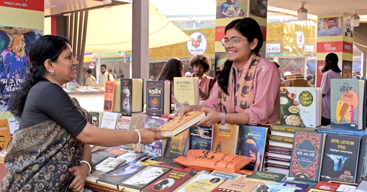 Books-that-are-selling-well-at-book-fairs