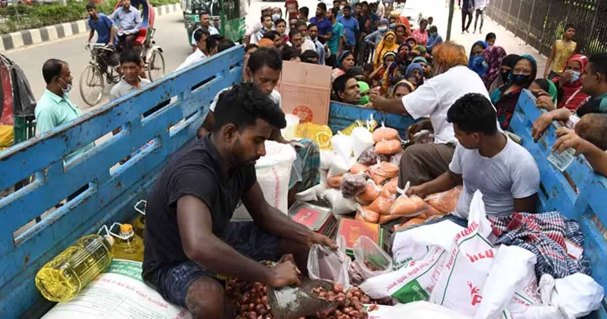 এক কোটি ১০ লাখ লিটার তেল ও ১০ হাজার টন ডাল কিনছে টিসিবি 