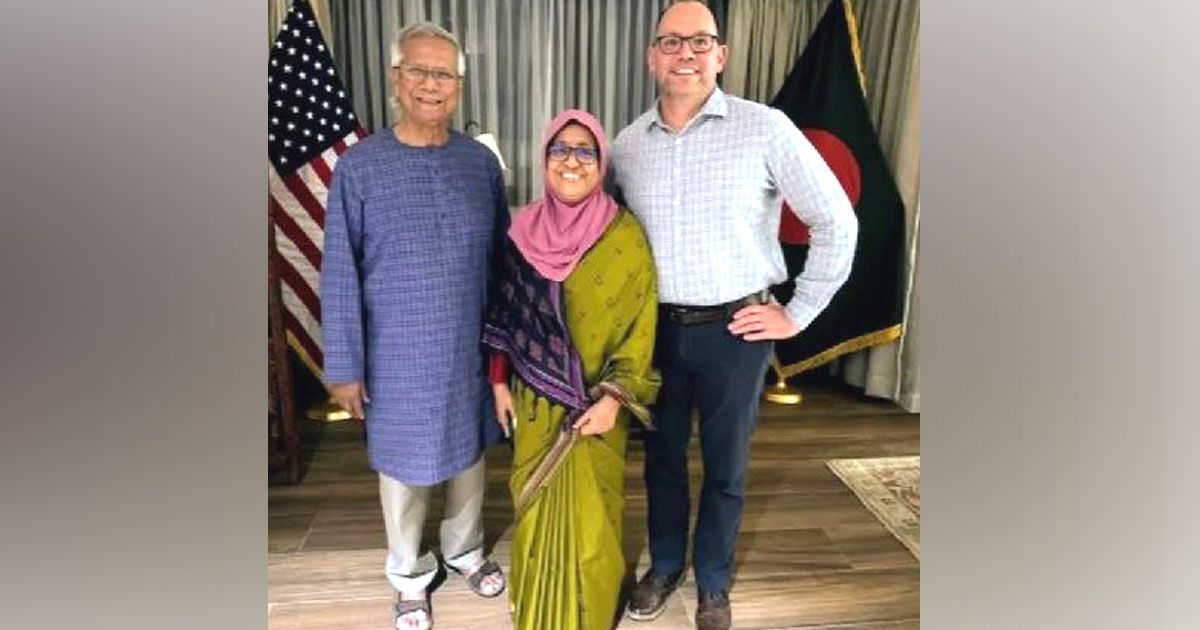 হাসের নৈশভোজে ড. ইউনূস ও অপরচুনিটি ইন্টারন্যাশনাল কর্মকর্তার আলাপ