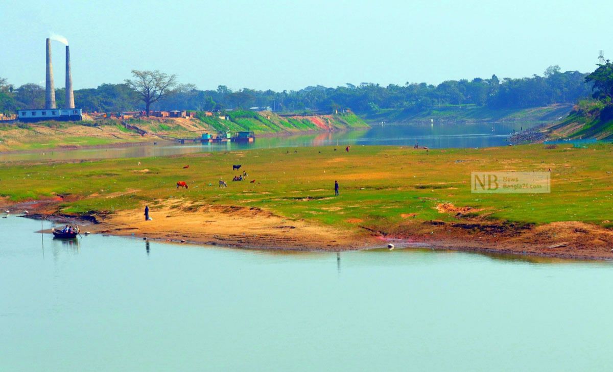 সুরমা এখন মরা খাল