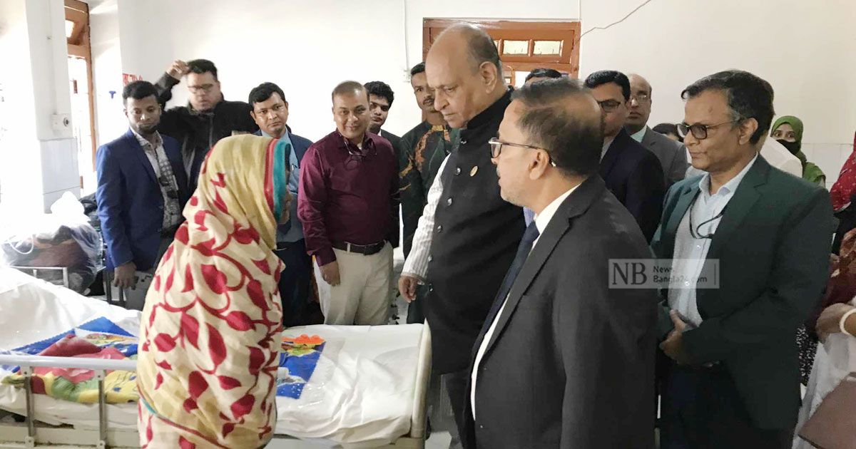 হাসপাতালে চিকিৎসককে না পেয়ে ক্ষুব্ধ স্বাস্থ্যমন্ত্রী, বরখাস্তের নির্দেশ