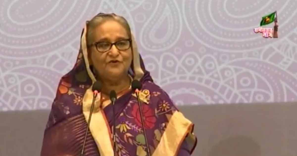 ৫-নারীর-হাতে-শ্রেষ্ঠ-জয়িতা-পুরস্কার-তুলে-দিলেন-প্রধানমন্ত্রী