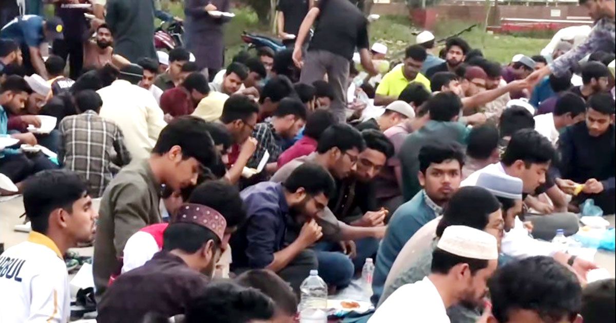 নিষেধাজ্ঞার-প্রতিবাদ-জানিয়ে-শাবিতে-গণ-ইফতার