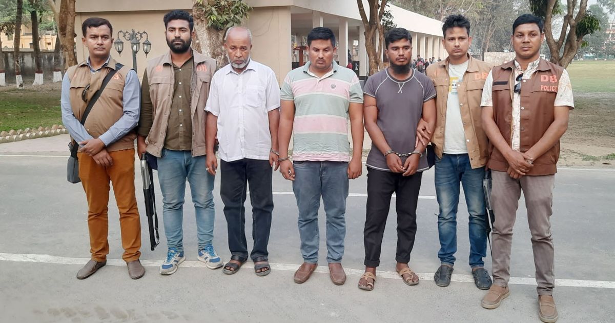 পুলিশে-চাকরির-জন্য-টাকা-লেনদেন-জামালপুরে-তিনজন-আটক