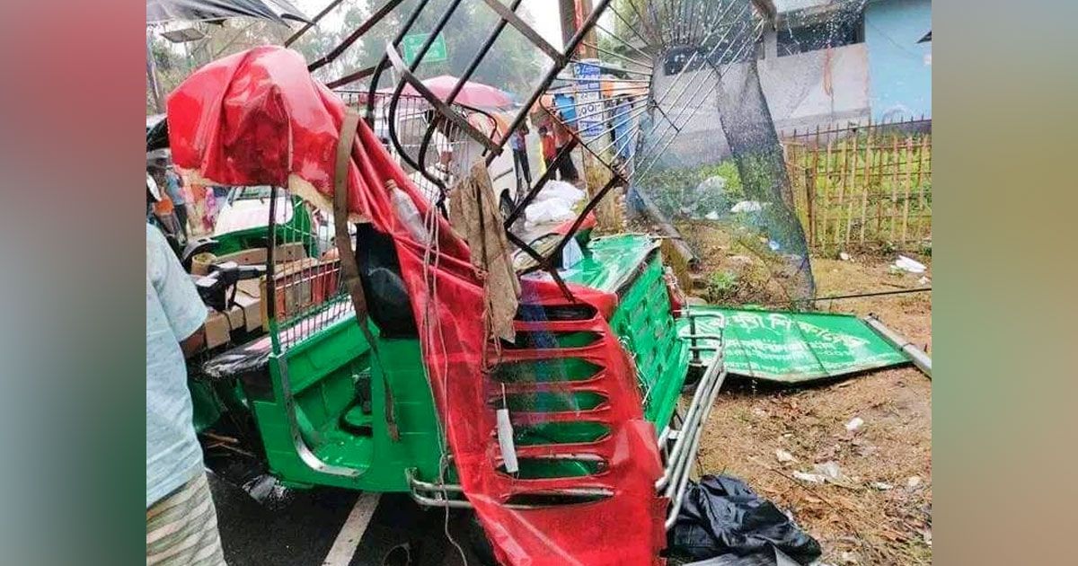 অটোরিকশায় পিকআপের ধাক্কা, ব্যাংক কর্মকর্তাসহ দুজন নিহত
