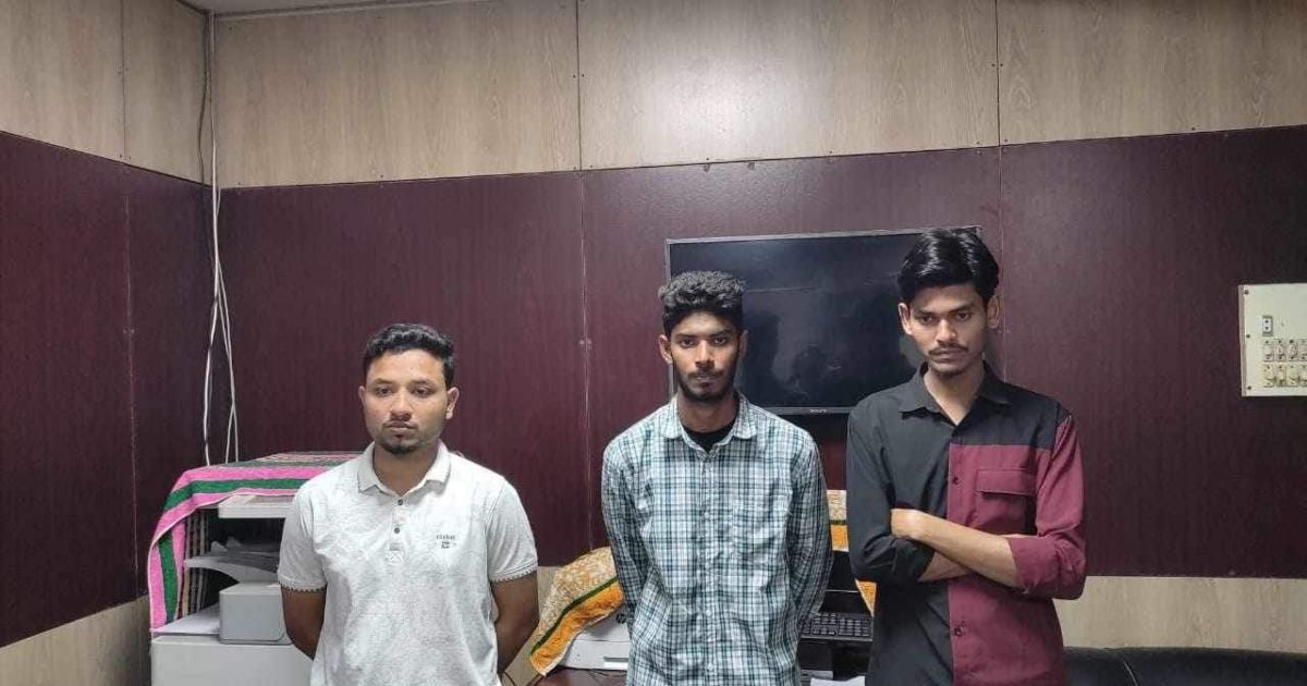 জাবির-তিন-ছাত্রের-বিরুদ্ধে-ছিনতাইয়ের-অভিযোগ-বহিরাগতদের