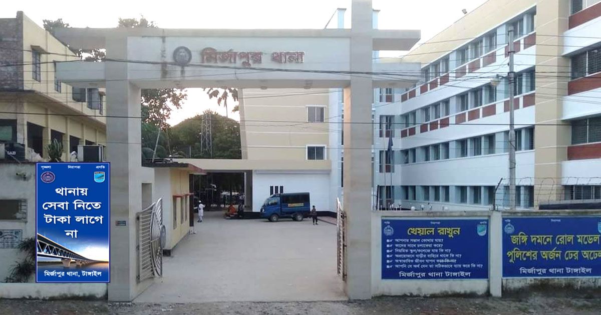 ছিনতাইকালে-২-কনস্টেবল-গ্রেপ্তার-শেষে-রিমান্ডে-সাময়িক-বরখাস্ত
