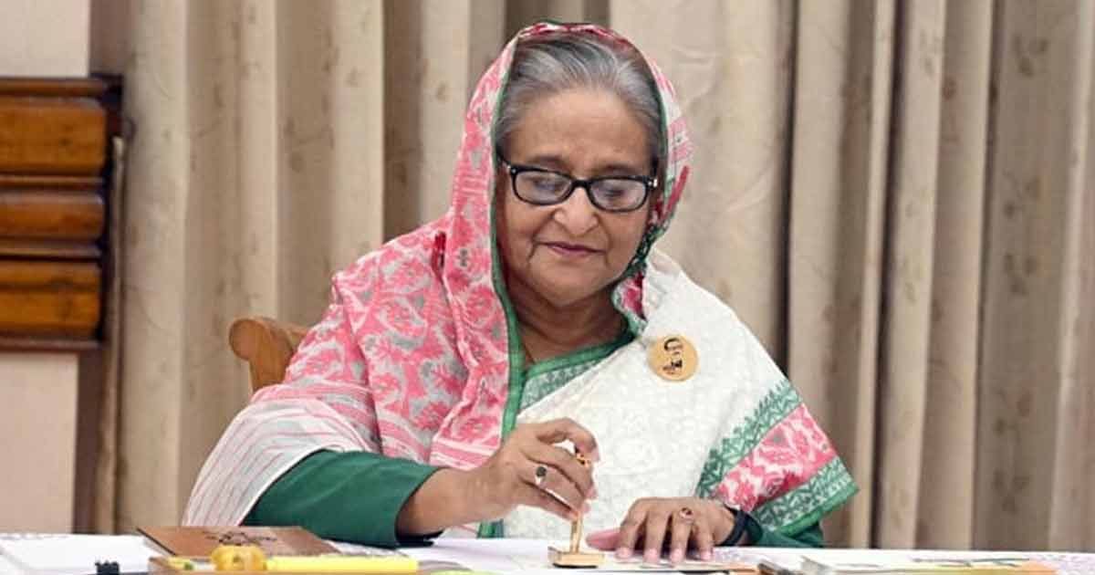 স্বাধীনতা-দিবস-উপলক্ষে-স্মারক-ডাকটিকিট-উন্মোচন-করলেন-প্রধানমন্ত্রী