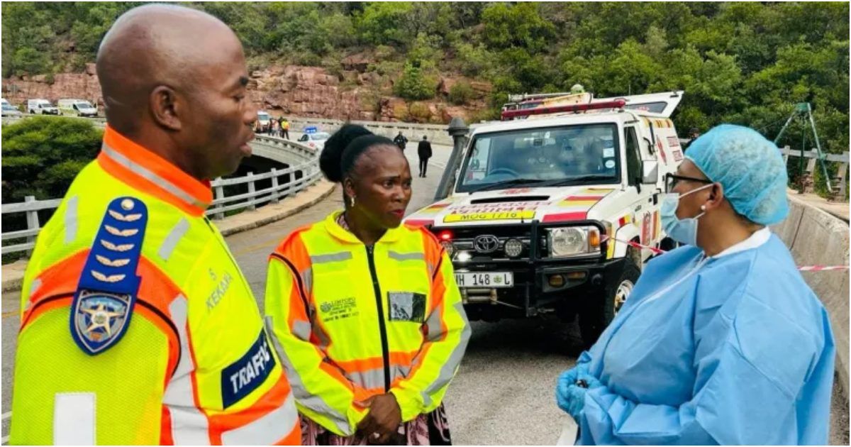 45-killed-in-bus-ditch-in-South-Africa