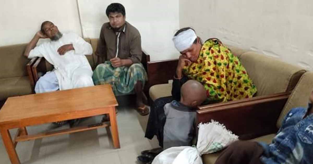 দাঁড়িয়ে-থাকা-ট্রেনে-ইঞ্জিনের-ধাক্কা-আহত-৫০-