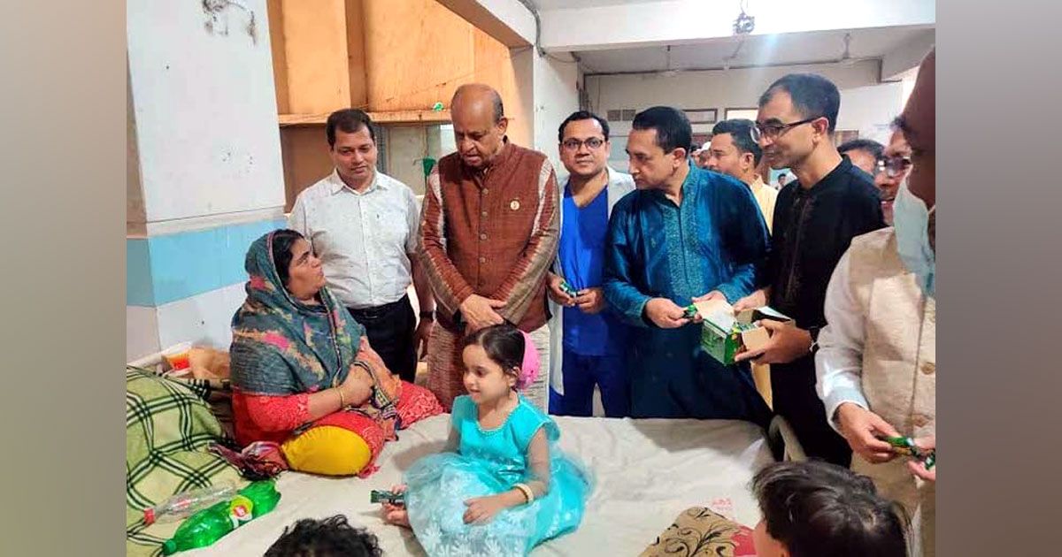 ঈদের-দিন-আকস্মিক-তিন-হাসপাতাল-পরিদর্শনে-স্বাস্থ্যমন্ত্রী