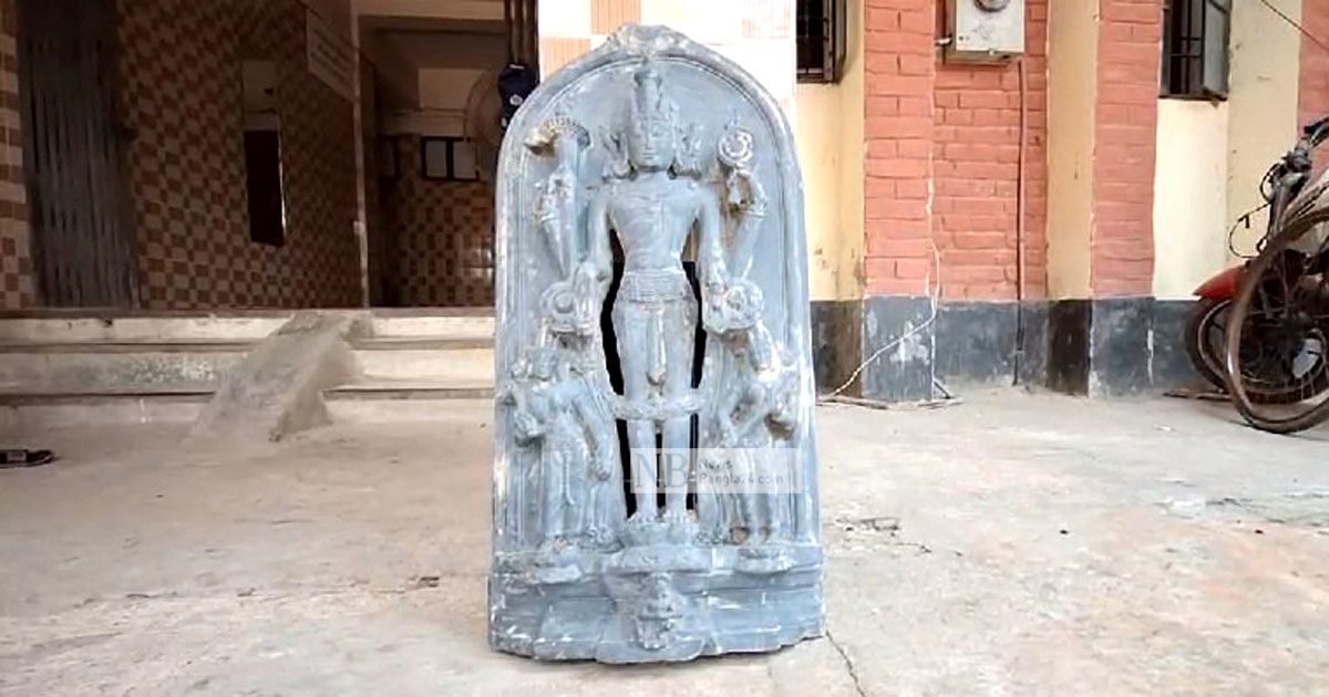 মুন্সীগঞ্জে-কষ্টিপাথরের-বিষ্ণুমূর্তি-উদ্ধার