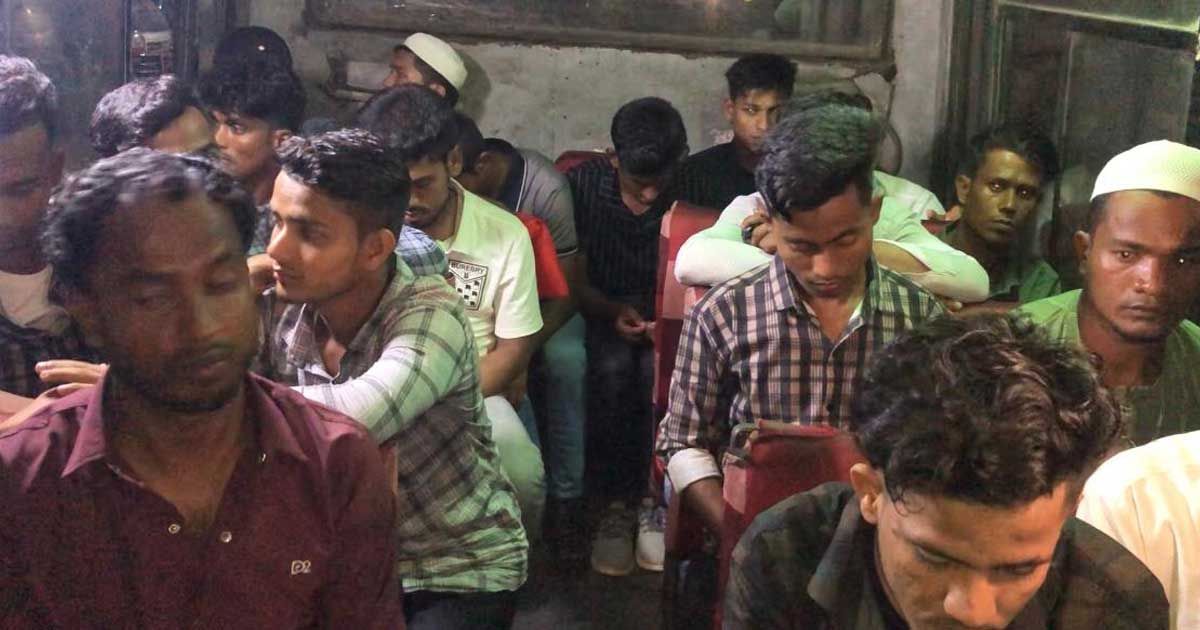 ঈদ-উপলক্ষে-ঘুরতে-বের-হওয়া-৭১-রোহিঙ্গা-আটক