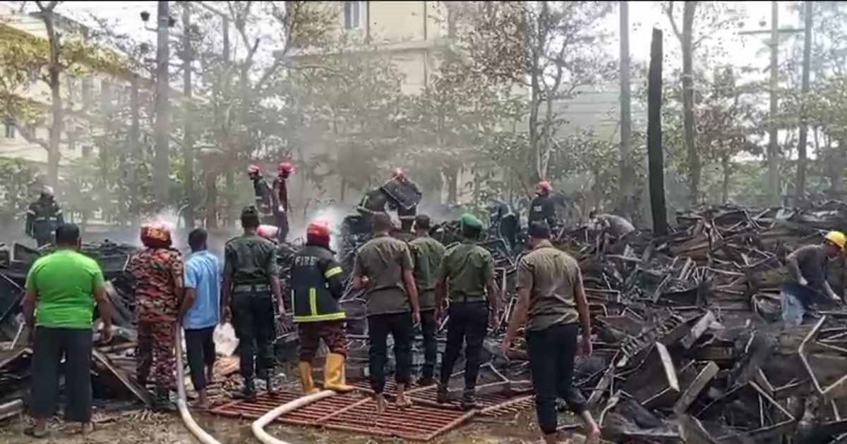 সিলেটের-কুমারগাঁও-বিদ্যুৎকেন্দ্রে-অগ্নিকাণ্ড-সরবরাহ-বিঘ্নিত

