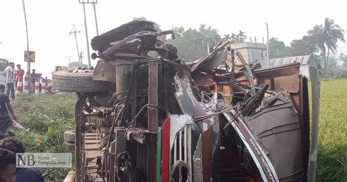 Two-people-including-a-woman-were-killed-in-a-collision-between-two-buses-in-Mymensingh