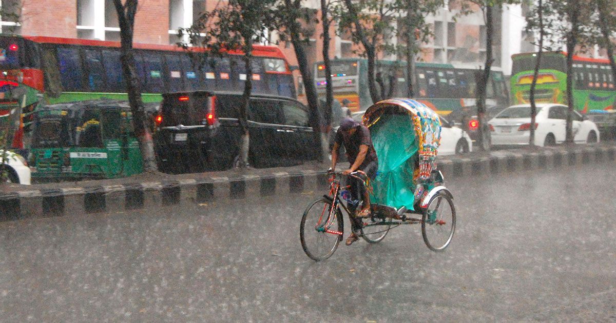 তীব্র গরমের পর স্বস্তির বৃষ্টি