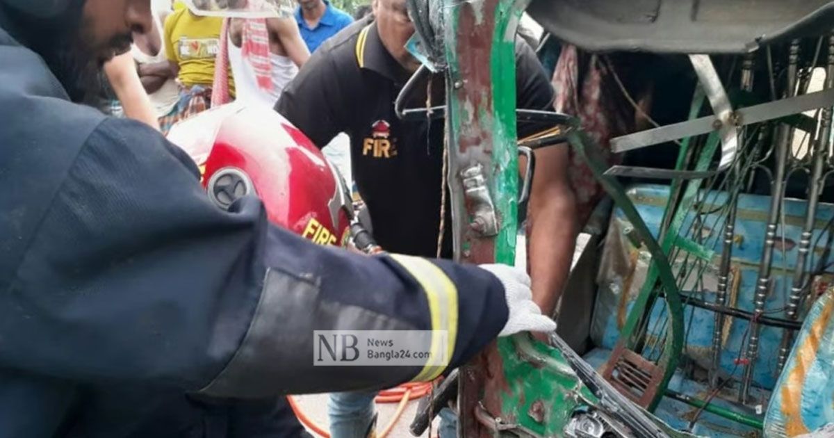 কাপাসিয়ায়-বাসের-ধাক্কায়-অটোরিকশার-চালক-নিহত