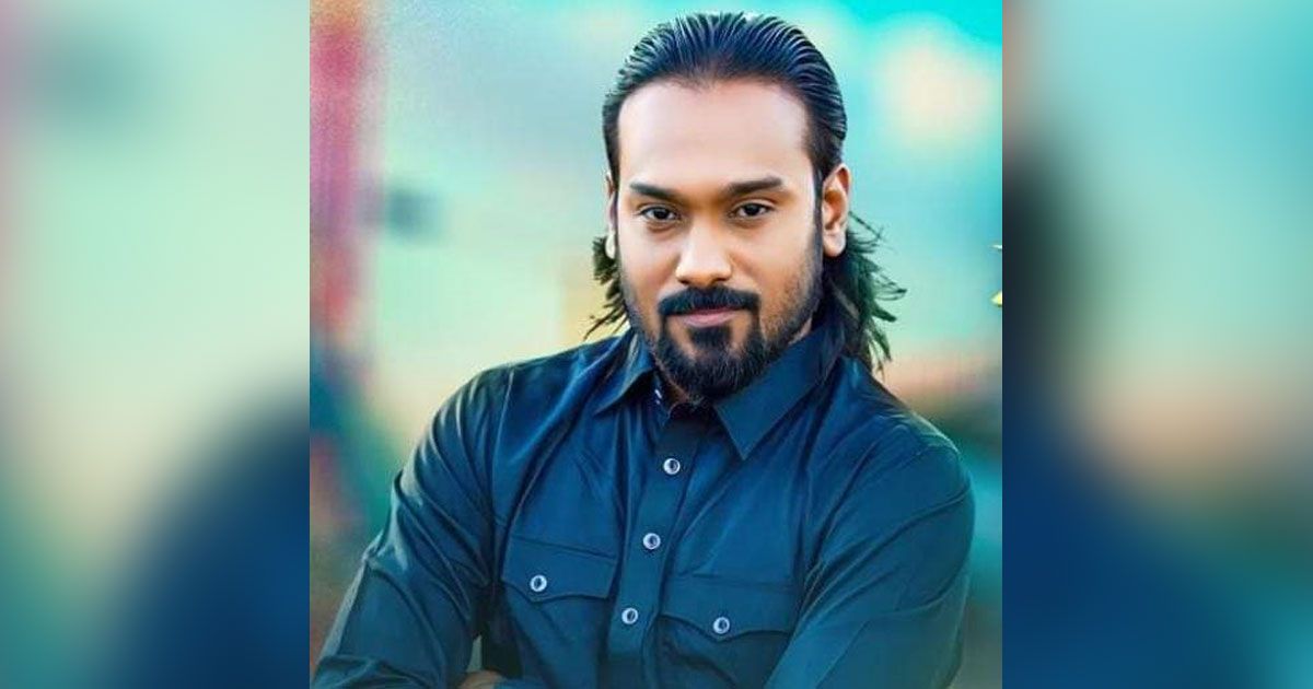 সড়কে-প্রাণ-গেল-জনপ্রিয়-শিল্পী-পাগল-হাসানের