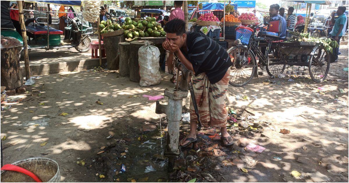 তীব্র দাবদাহের মধ্যে চুয়াডাঙ্গায় তাপমাত্রা ৪১.৫ ডিগ্রিতে