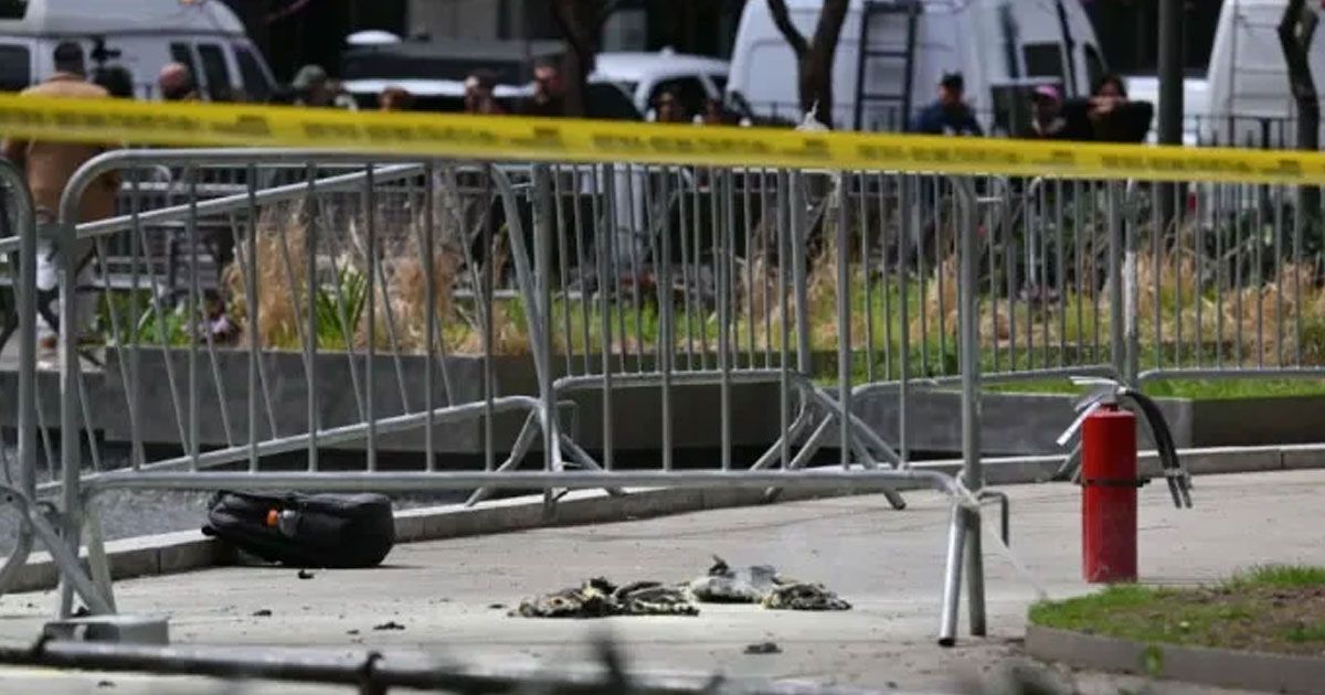 A-young-man-set-himself-on-fire-outside-the-court-during-Trumps-trial