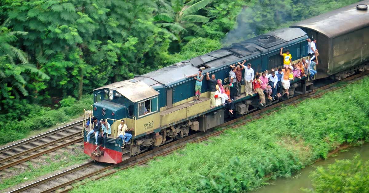 ট্রেনে ভ্রমণের ভাড়া বাড়ছে, কার্যকর ৪ মে থেকে