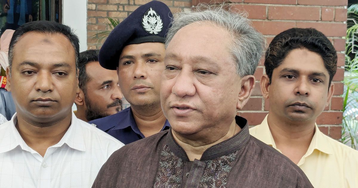 নারী-আম্পায়ার-ইস্যু-ক্রীড়ামন্ত্রী-বললেন-আসলেই-জানি-না
