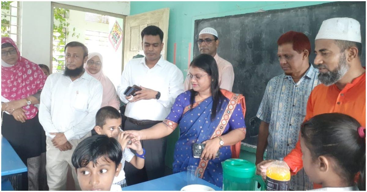 কুমিল্লার-ডিসির-উদ্যোগে-স্কুলে-চালু-পানি-ঘণ্টা