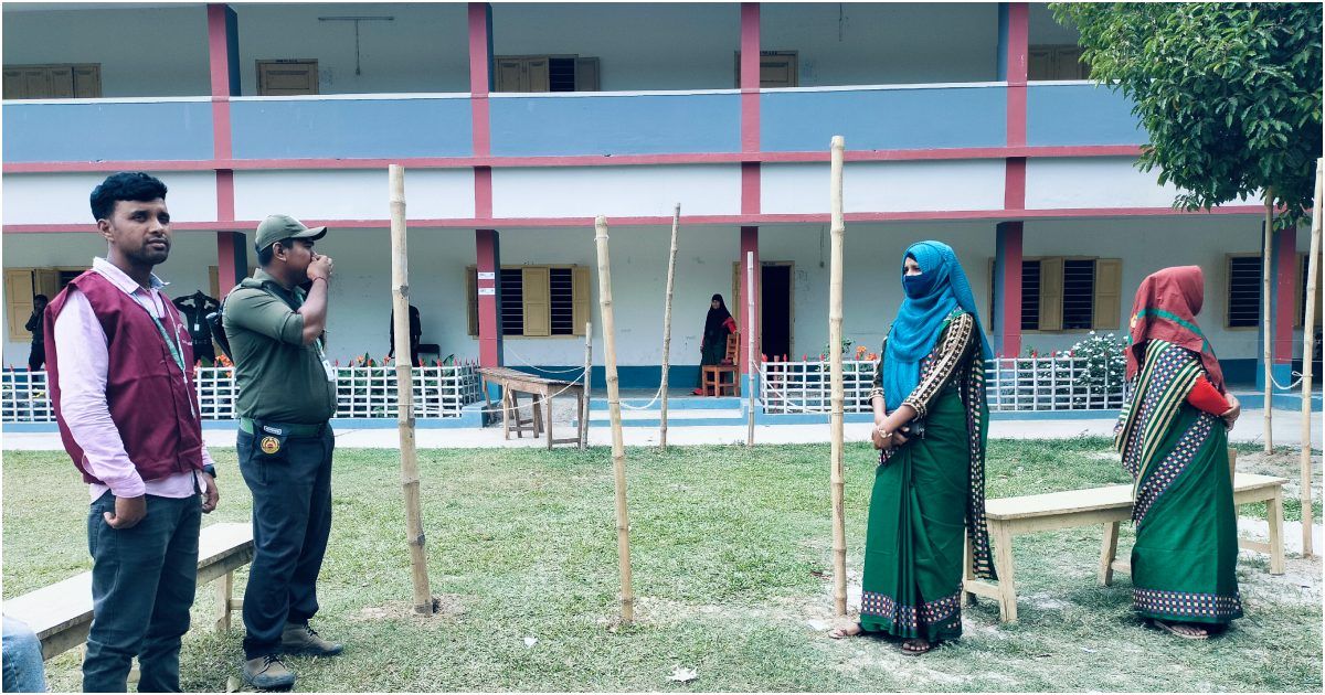 ঠাকুরগাঁওয়ের এক কেন্দ্রে তিন ঘণ্টায় ১১০ ভোট