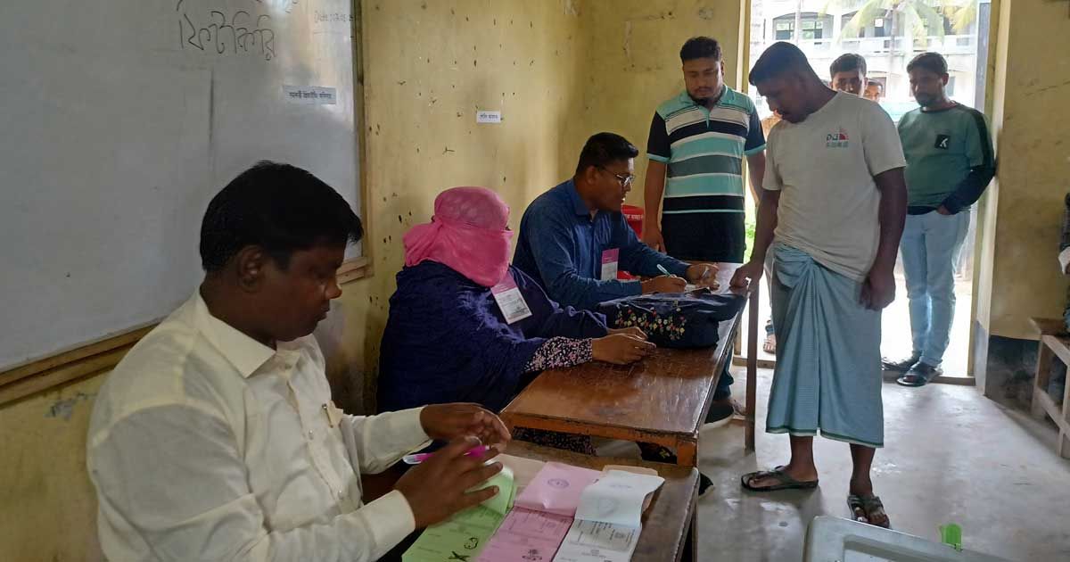 ভোট-চলছে-১৩৯-উপজেলায়-