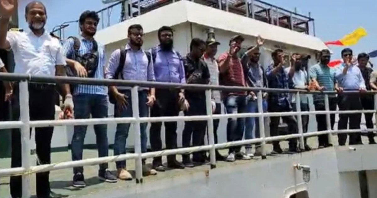 কুতুবদিয়া-থেকে-চট্টগ্রামের-পথে-এমভি-আব্দুল্লাহর-২৩-ক্রু