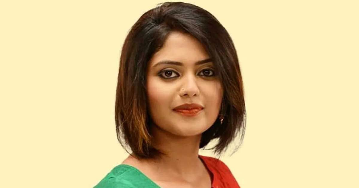 গরমে অসুস্থ সায়নী 