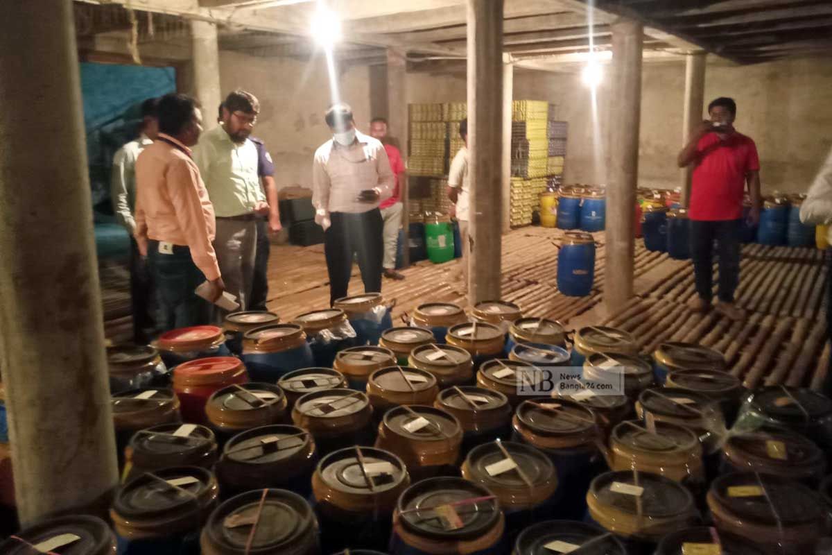 আলুর হিমাগারে ছিল ২১ লাখ ডিম, ২৪ হাজার কেজি মিষ্টি