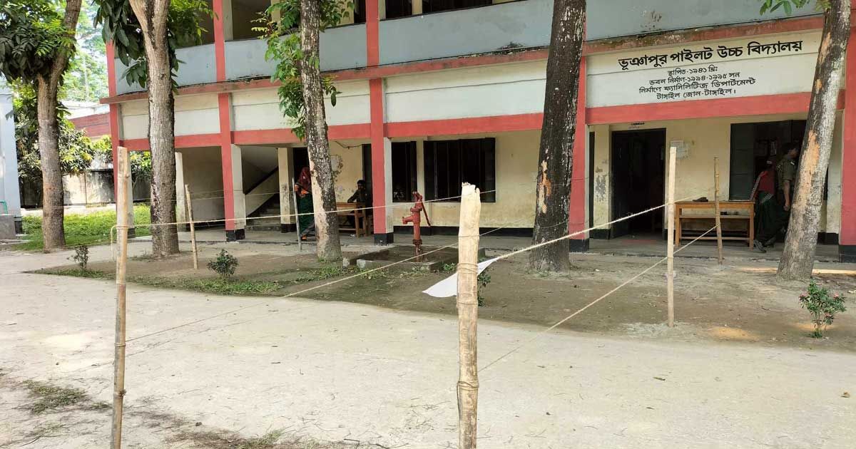 ২ ঘণ্টায় মাত্র ৩ ভোট এক কেন্দ্রে 