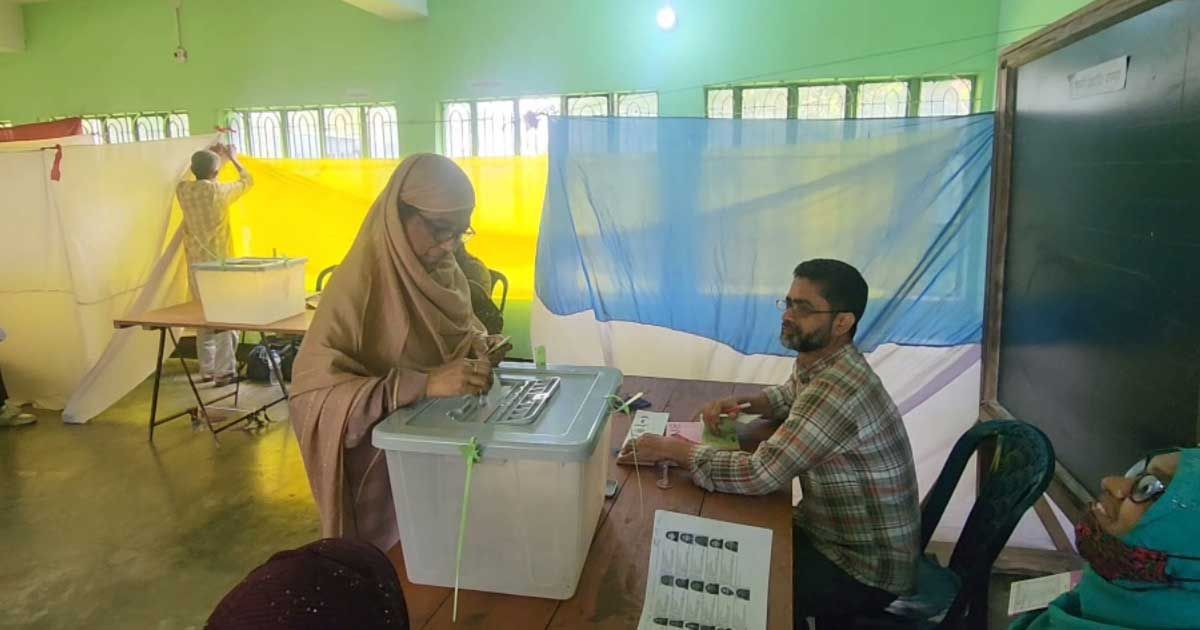 ভোট-চলছে-১৫৬-উপজেলায়-