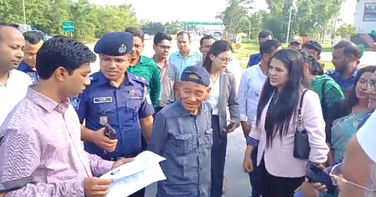 বাংলাবান্ধা-দিয়ে-৪০-বছর-পর-স্বদেশ-নেপালের-পথে-বীর-বাহাদুর