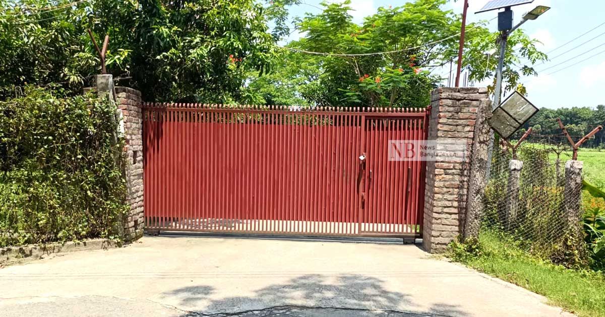 মাঠের মাঝে শাহীনের রহস্যঘেরা বাংলো