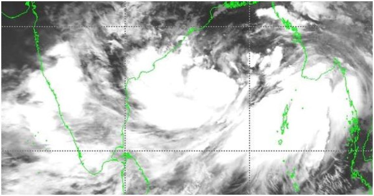 কক্সবাজার-পায়রা-বন্দর-থেকে-৫০০-কিলোমিটারের-কম-দূরত্বে-গভীর-নিম্নচাপটি